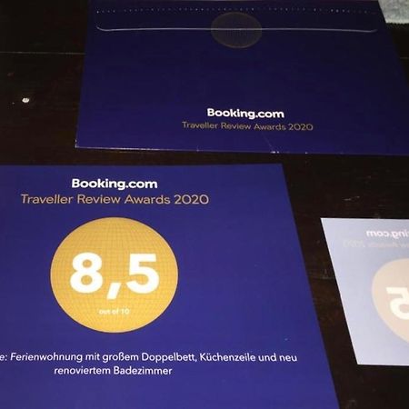 Direkte Uninaehe: Ferienwohnung Mit Grossem Doppelbett, Kuechenzeile Und Neu Renoviertem Badezimmer Homburg  Esterno foto